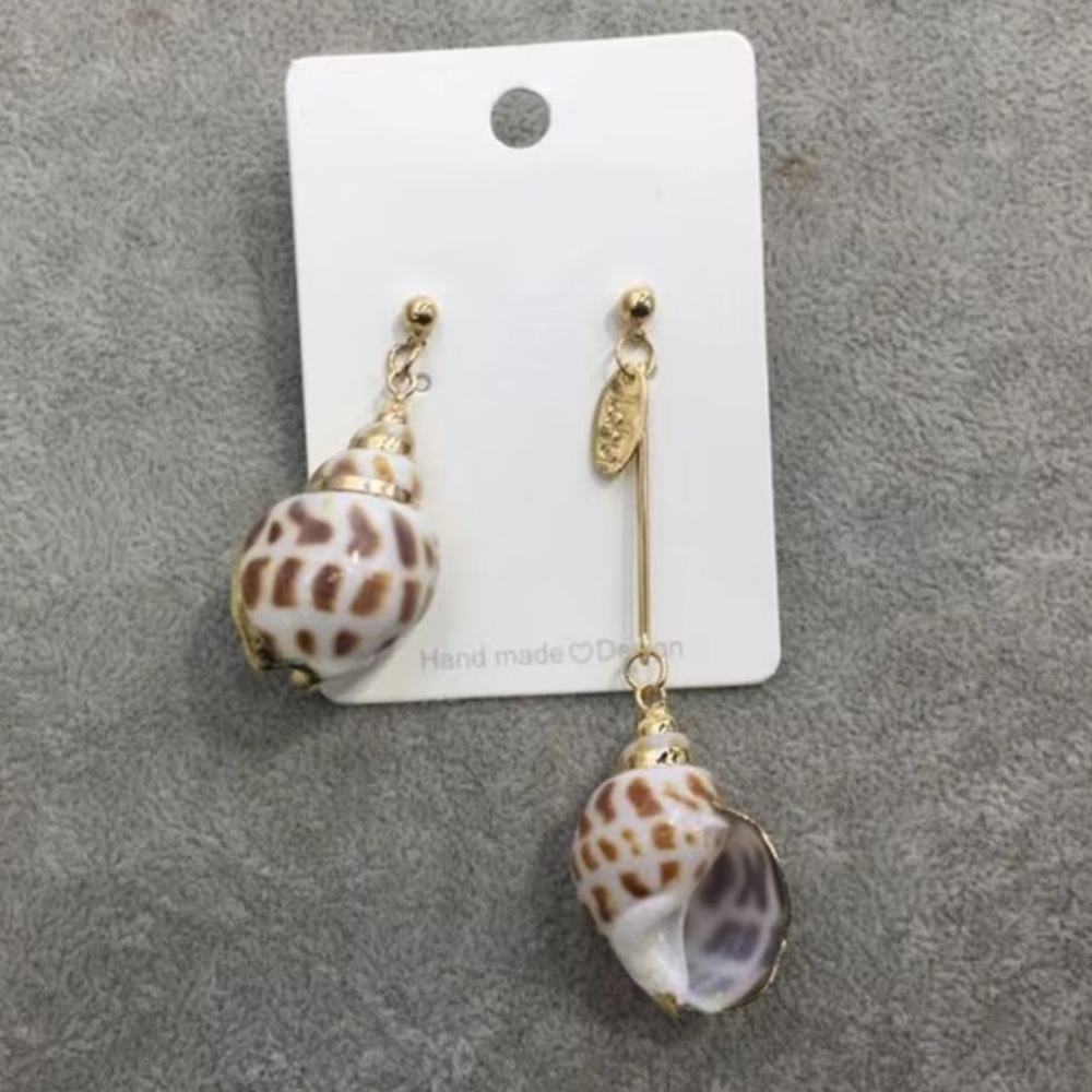 Coquille - CONCH Shell Dangle Earrings. 2025 Trendy
